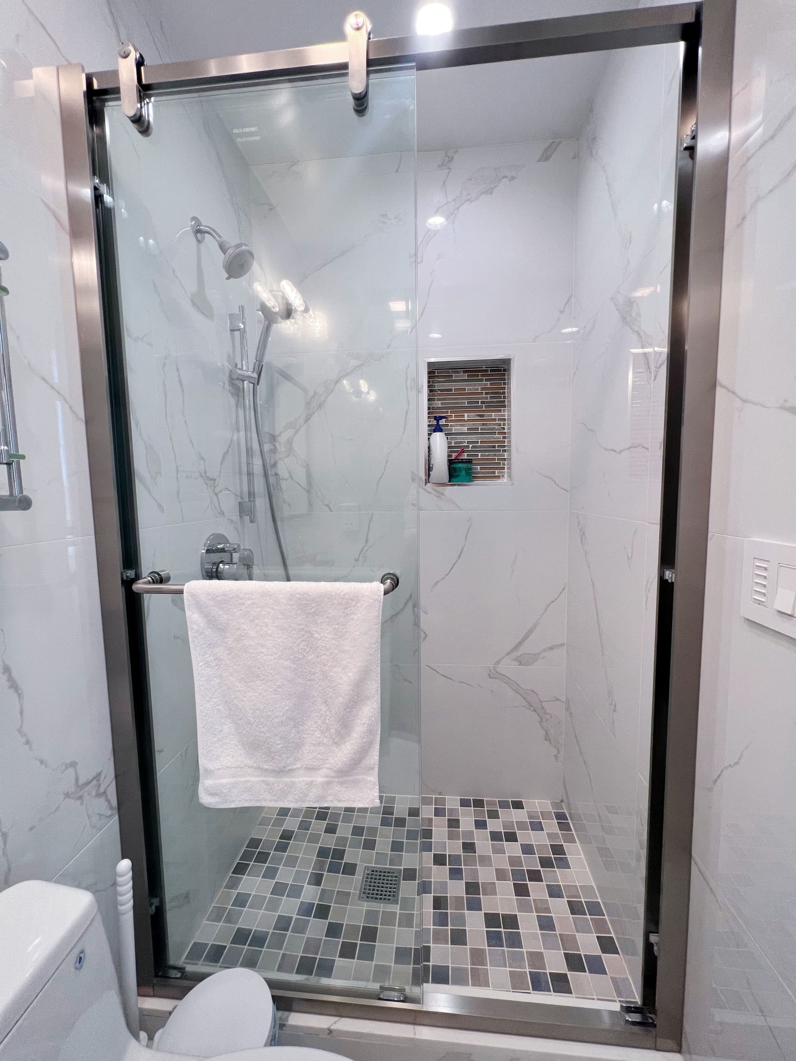 Home in San Francisco · ★4.96 · 3 bedrooms · 3 beds · 3 private baths - Image 37