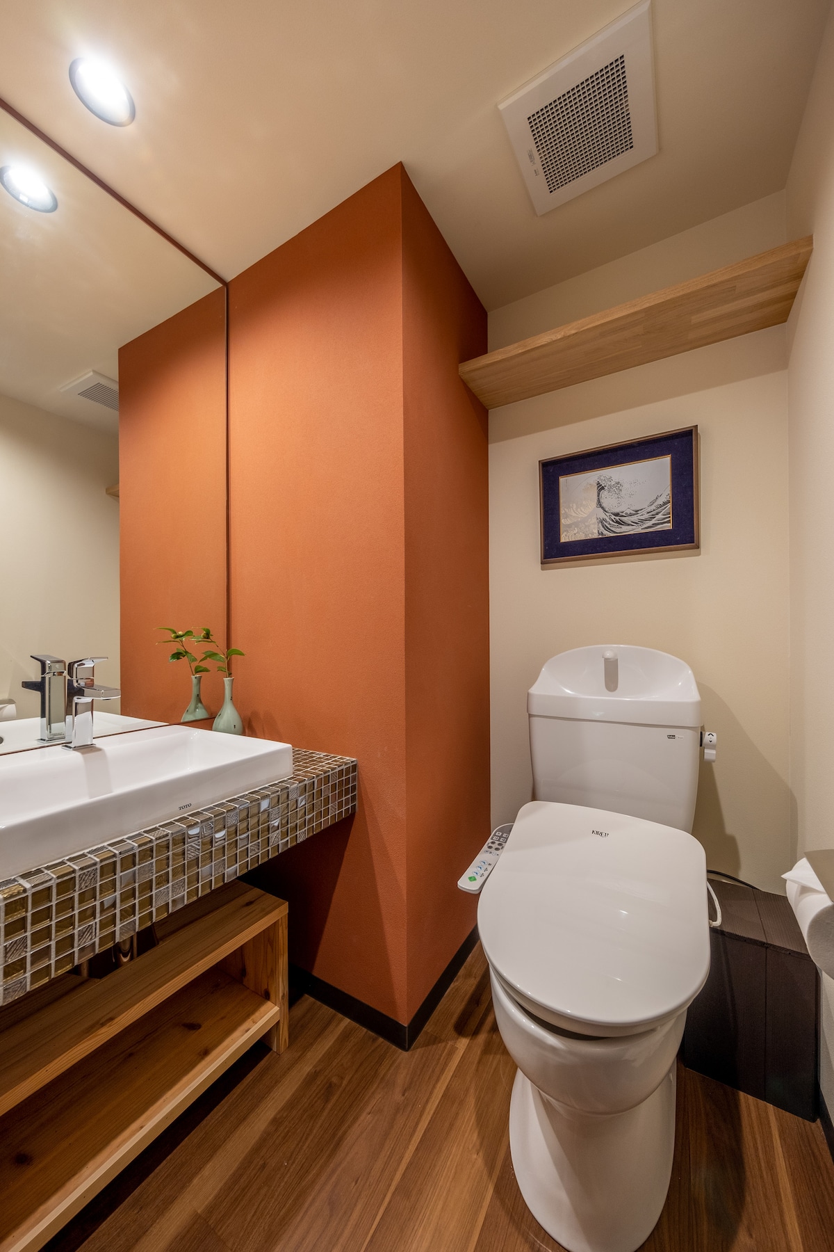 2階洗面・トイレ（ウォシュレット）・洗面台＆トイレ