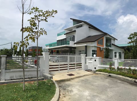 Sekinchan 6Room 22 paxs with Private Swimming Pool
