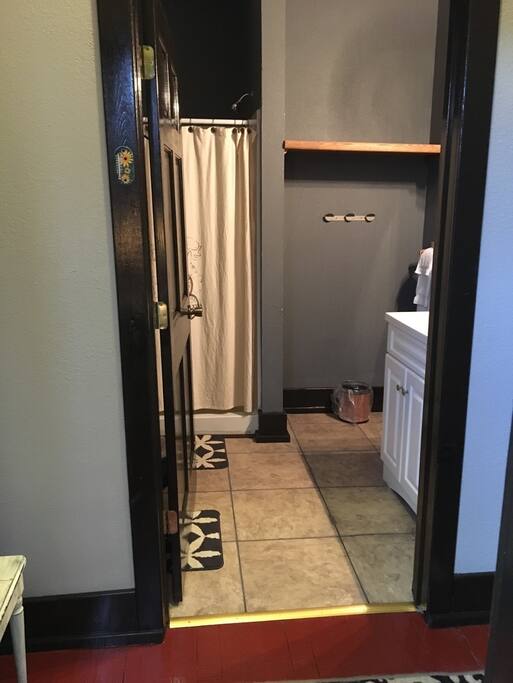 Shatter Box Bath