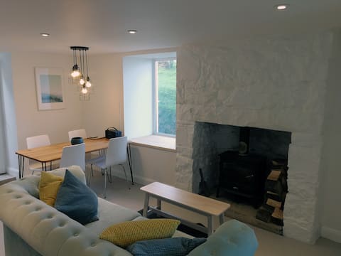 Cosy Miner's Cottage