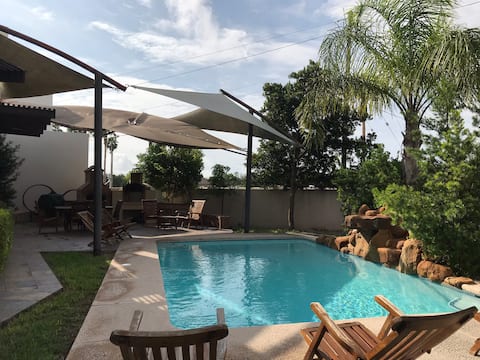 Ideal house in McAllen (main house +extension)