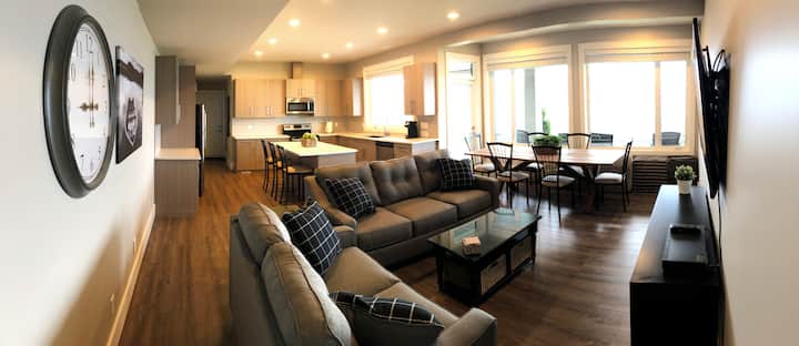 Panoramic Lake View Hillside Suite Bl8136 - Kelowna