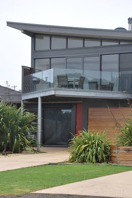 Outside "Beach & Reef"