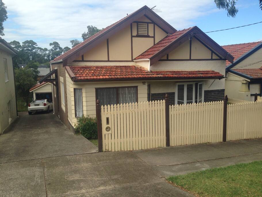 Seperate entrance via driveway