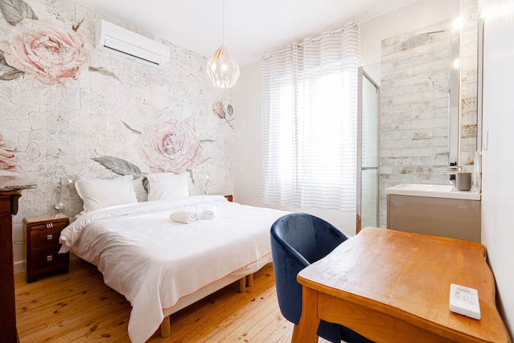 Chambre des Roses עם עמל וכיור