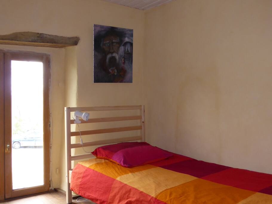 Chambre du milieu
et son petit lit