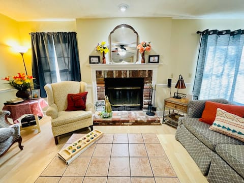 Fox Den Retreat - A Quiet Group Escape!