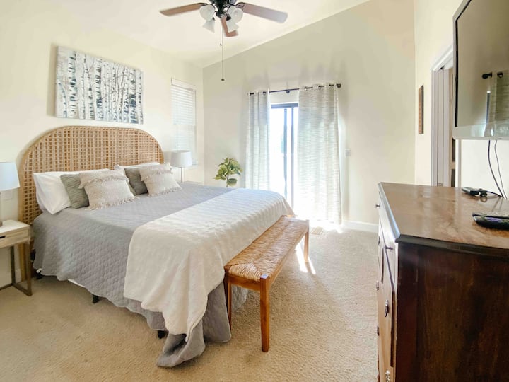 主卧配有自己的电视！