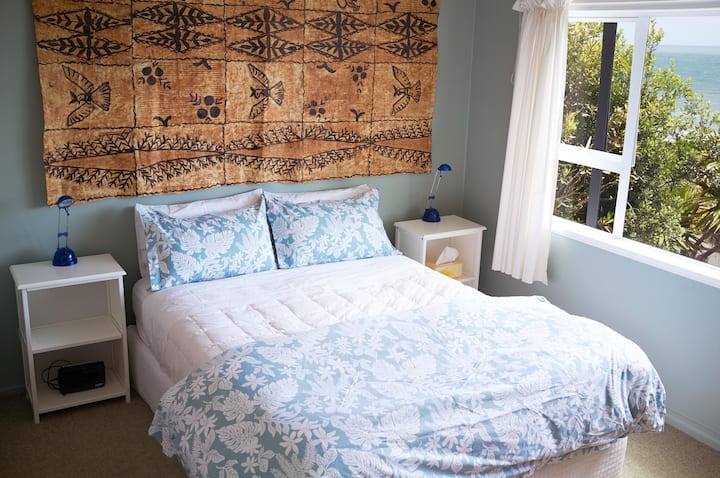 أول غرفة بسرير مزدوج