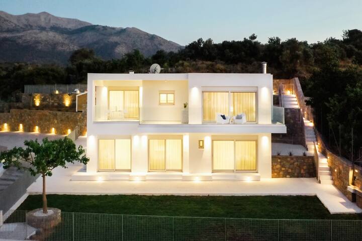Brand new 6 bedroom Villa Tetragon gallery image 2