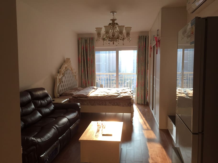House panoramic, the sun filled the room