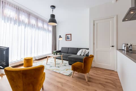 Top performing Airbnb: Downtown 256 in Zuid Holland