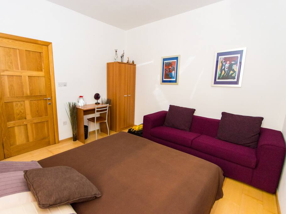 Guest room