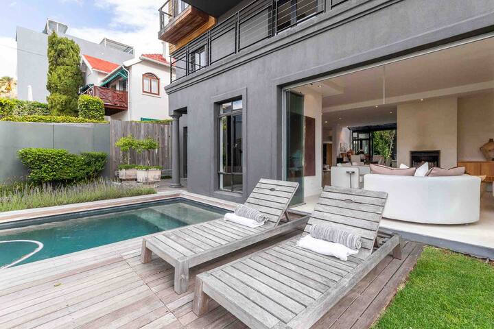 Boutique Style Villa gallery image 3