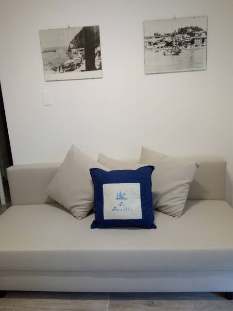 Top performing Airbnb: “Le Lancette,” within walking distance of the sea, A/C, garden in Numana