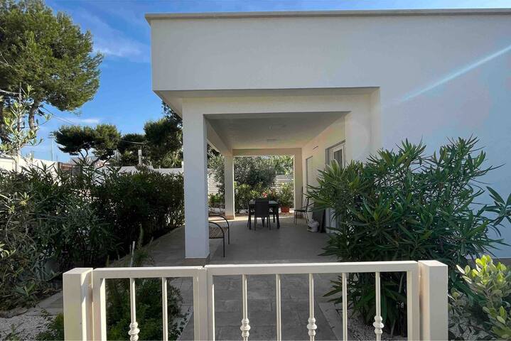 Filo D’Olio – Villa con giardino pugliese al mare gallery image 3