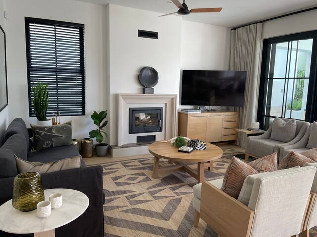 Modern home in Security Estate