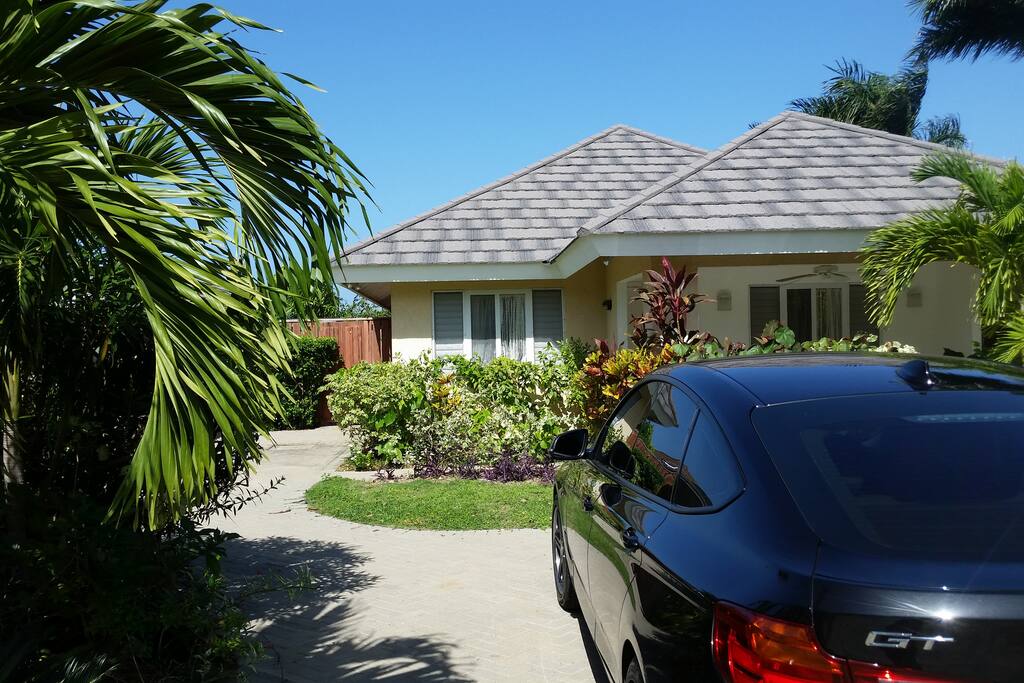 Front of the Villa showing driveway and entrance