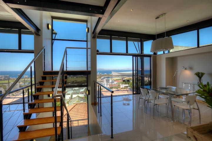 UprSignalHill*EndlessViews*Pool*Garden*Solar gallery image 3