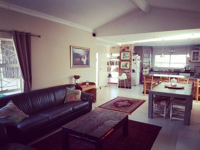 Sunny, Spacious and Child friendly Family Home