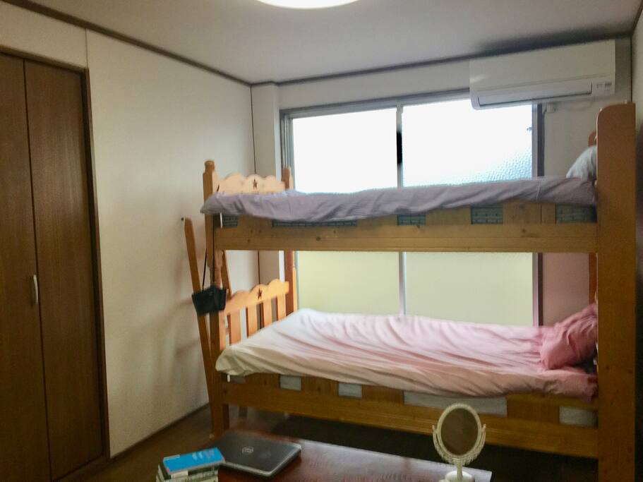 2 beds in main room, light and airy