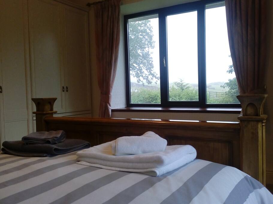 King room, garden view.