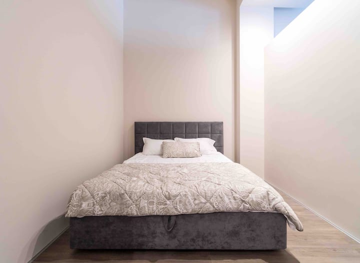 Cama tamaño queen con ortopédico 