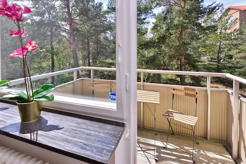 Two room apartment close to inner city. Balcony!