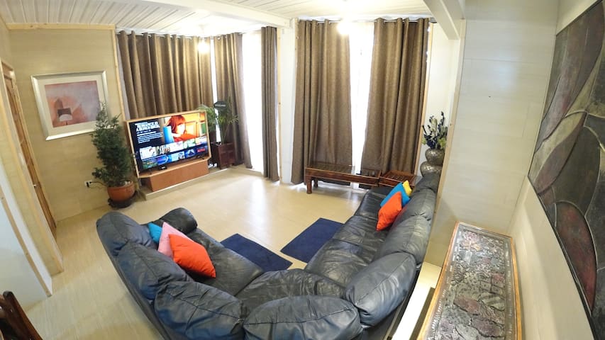 65 inches HDR TV & Fibr Internet PLDT 2A