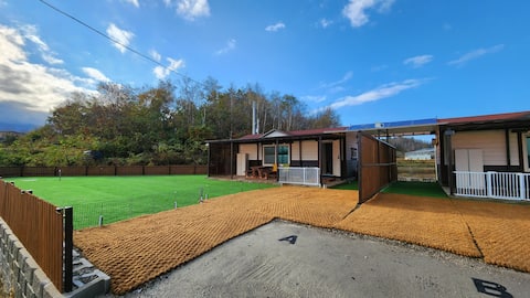 [Building A] Lava rest where you can rest quietly and quietly with your pet in a spacious yard
