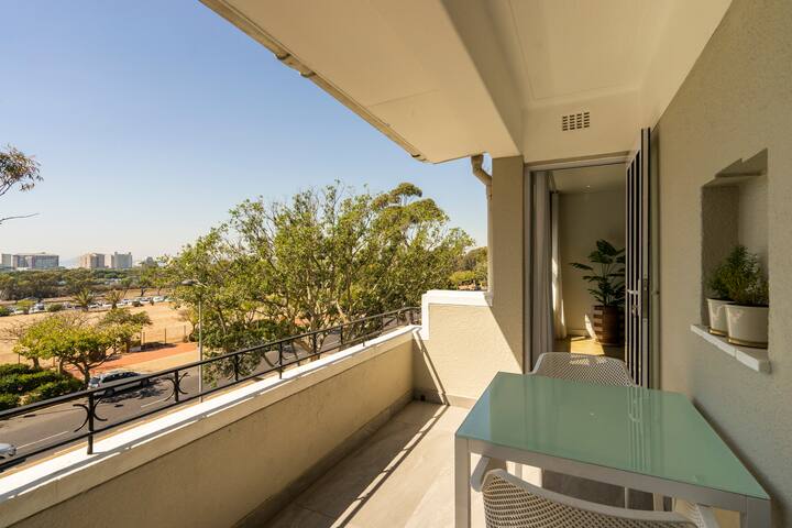 Modern Design-2 Bedroom Apartment plus Study/Loft gallery image 3