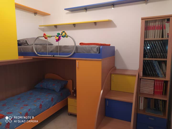 Спалня с две шезлонги