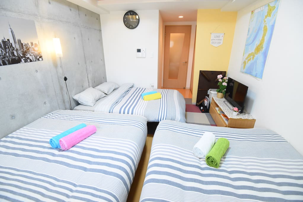 Bedroom(two double bed,one double sofa bed,6people)室内写真