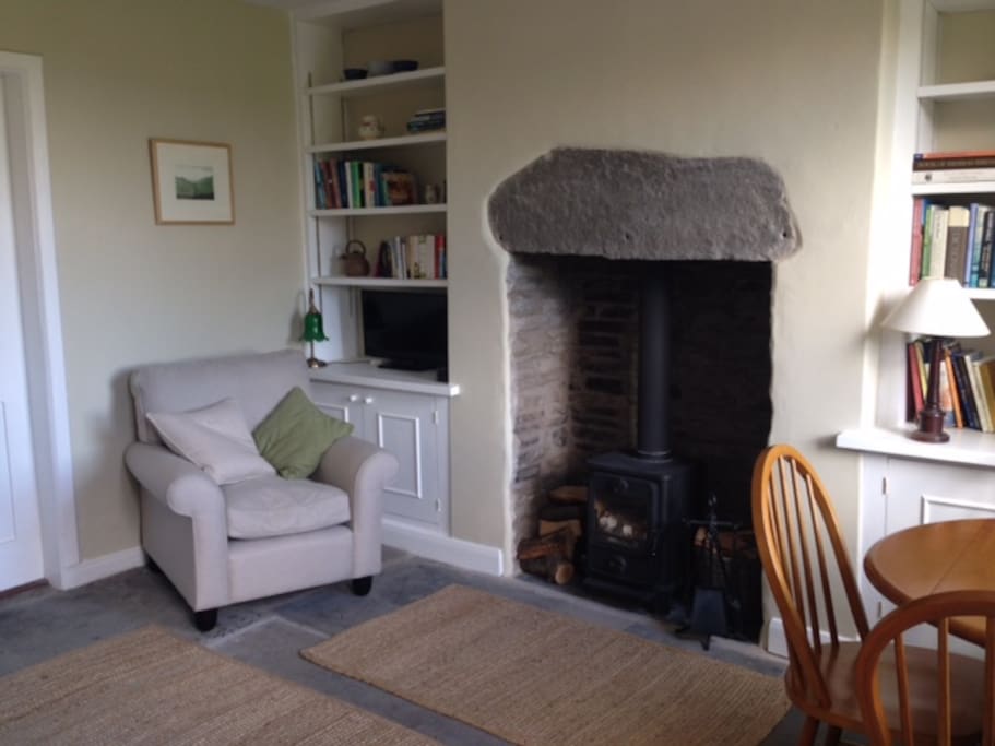 Sitting room and fireplace