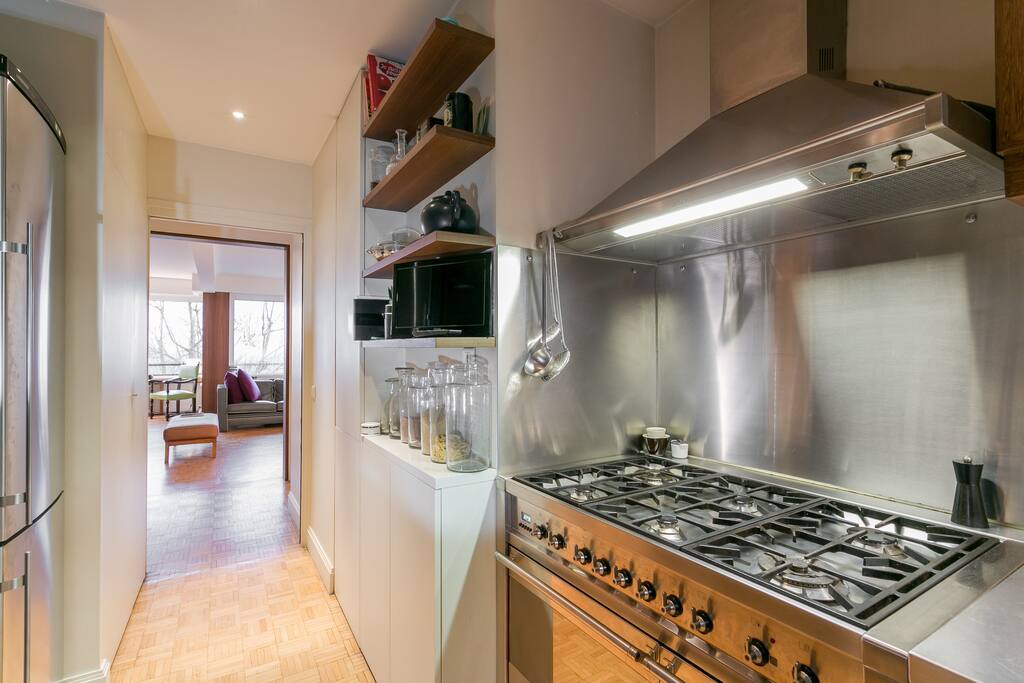 cuisine ouverte sur salon /
soleil traversant