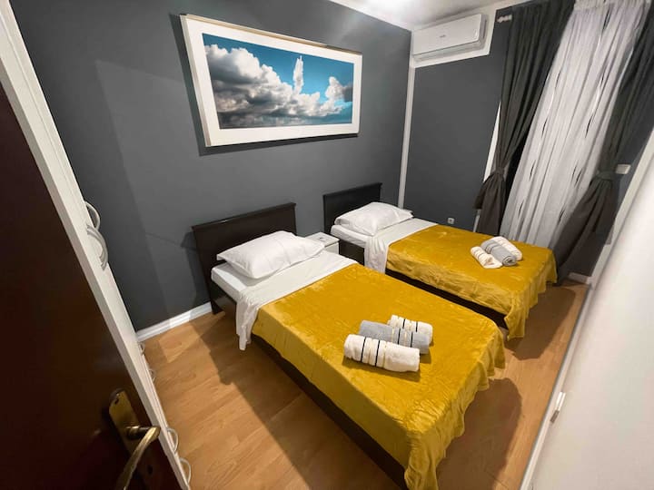 Kleineres Schlafzimmer