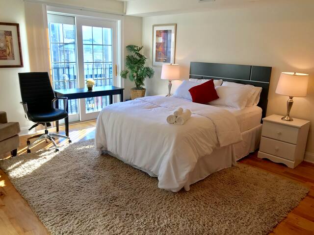 Executive Suite | Walk 2 Conventions | Private