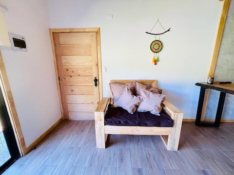 Successful Airbnb property: Km8 Curacautin cabin with private tinaja in Curacautín