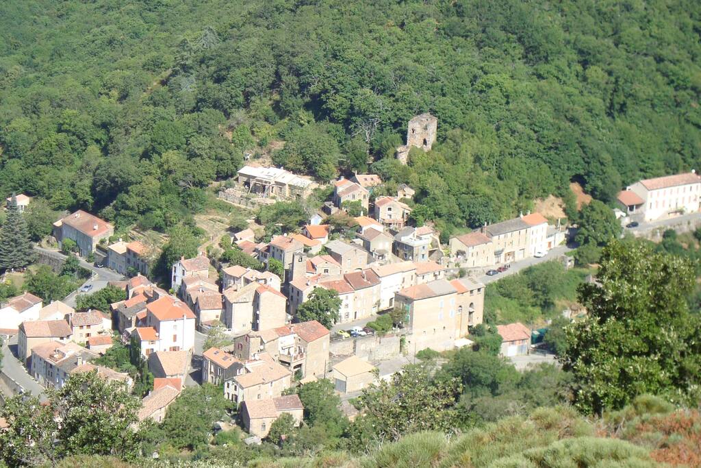Ferrals Les montagnes, vue d'en haut