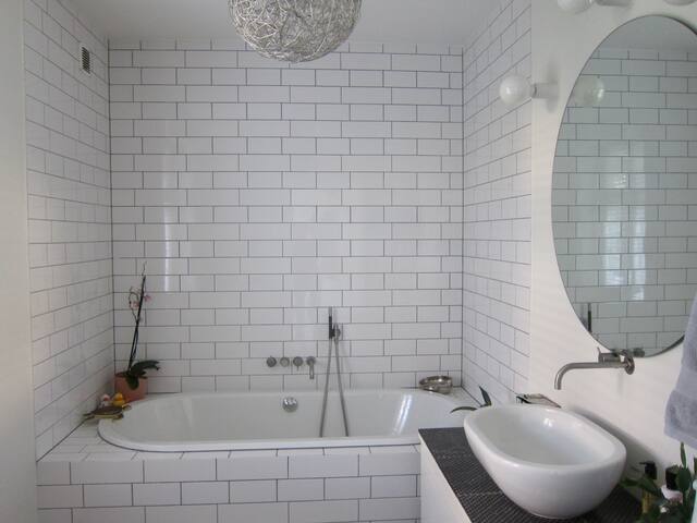 Vintage Copenhagen town house with garden gallery image 4