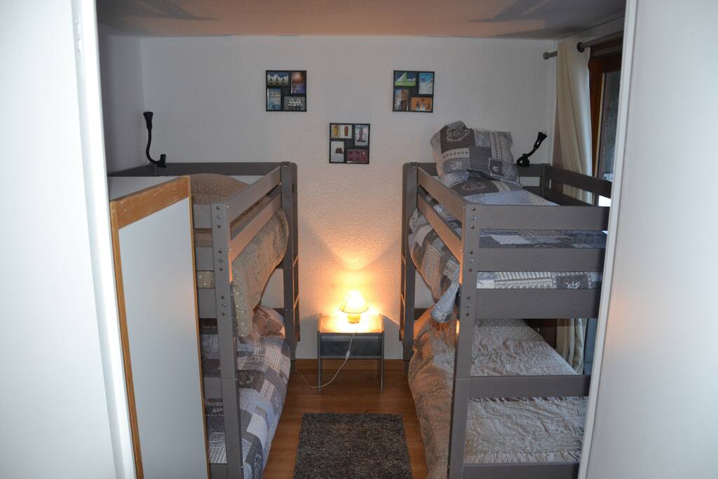 chambre 2 lits supperposés