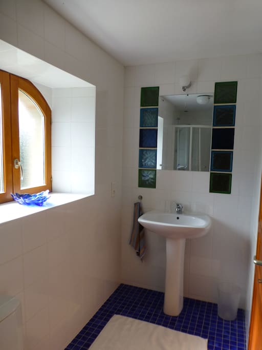 Salle de bains privée côté lavabo