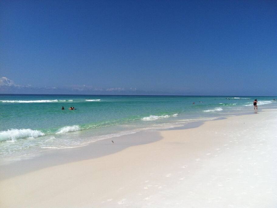 Enjoy free beach service included in our rental!