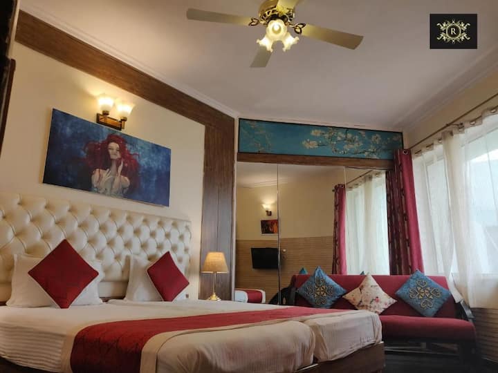 Connaught Place Holiday Rentals & Homes Connaught Place, New Delhi