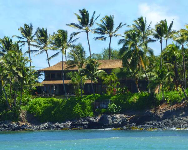 Oceanfront with pool & hot-tub gallery image 2