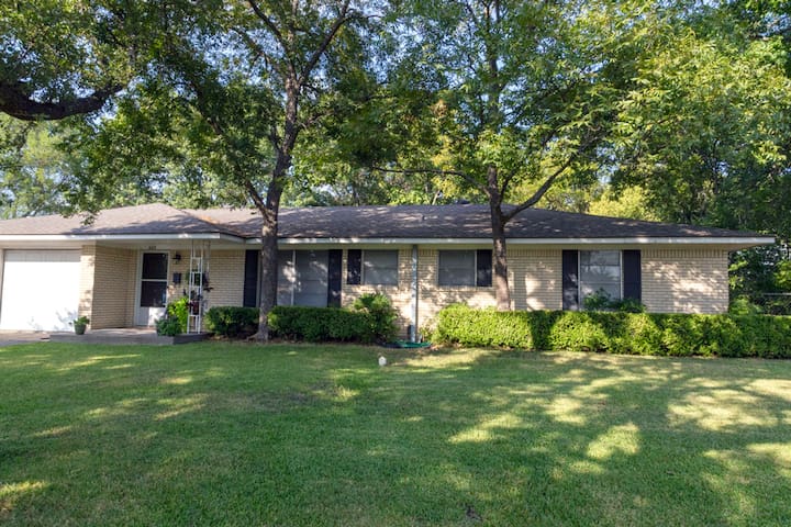 Listing in Mclennan