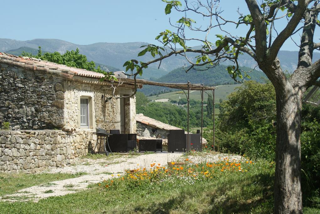 Le gîte coton lin avec la terrasse et le parking privé