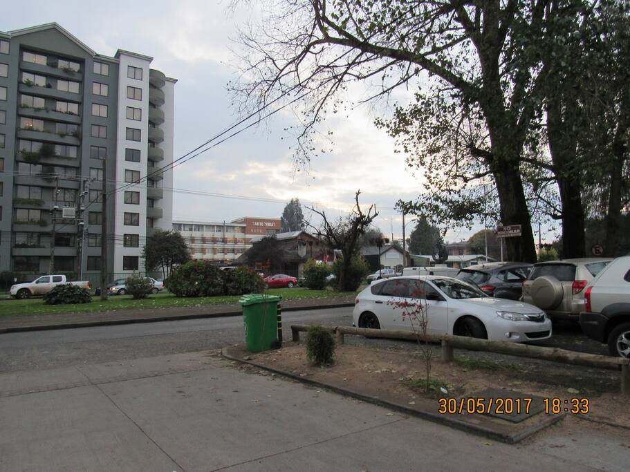 Vista Exterior desde entrada de Edificio