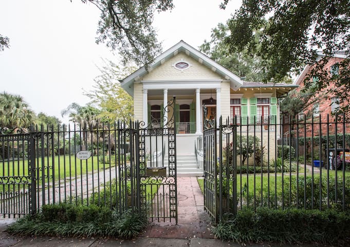 Riverbend Retreat Great Location!